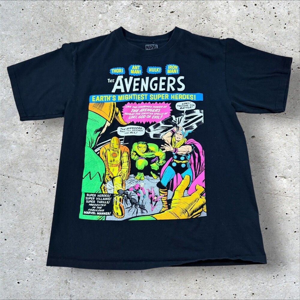 Marvel Avengers Earth's Mightiest Super Heroes Comic Cover Graphic Tee Shirt Med